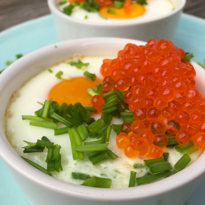 Eier-aus-dem-Ofen-mit-Forellenkaviar-1